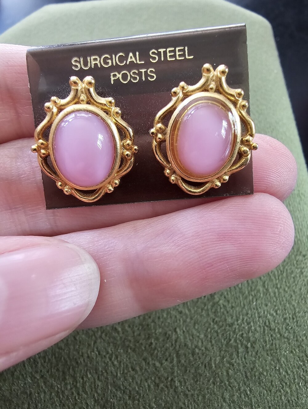 Vintage Earrings - Picture 2 of 3
